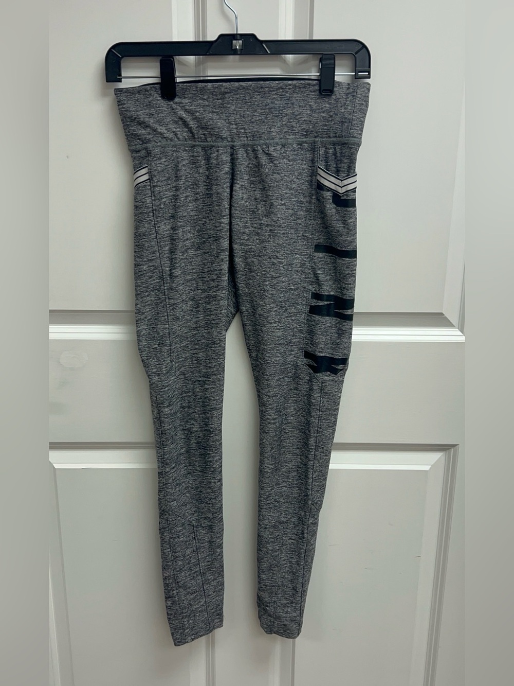 PINK by Victoria's Secret heathered gray leggings Size Small